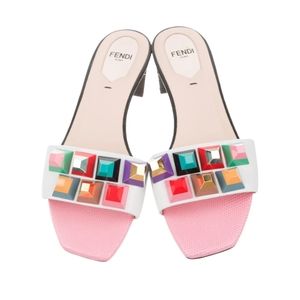 ♥✿ڿڰۣ✿♥FENDI STUDDED LIZARD SANDALS 8.5/38.5 EUC Comes with 1 Shoe Bag♥✿ڿڰۣ✿♥